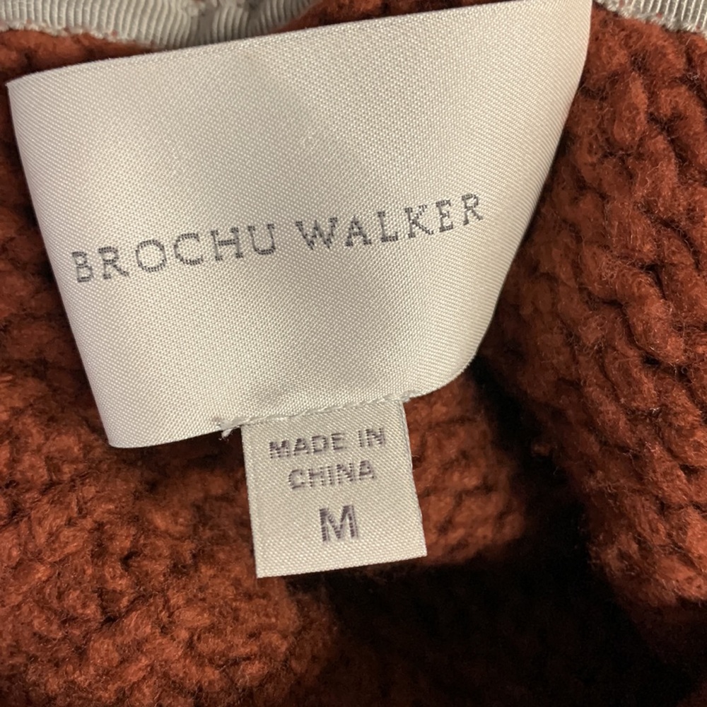 Brochure Walker Medium View 4